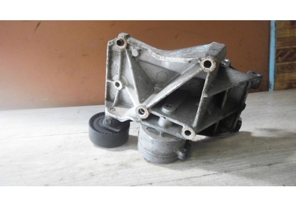 кронштейн генератора Peugeot, Citroen 2.0 hdi, 9643834880, 96348179 *